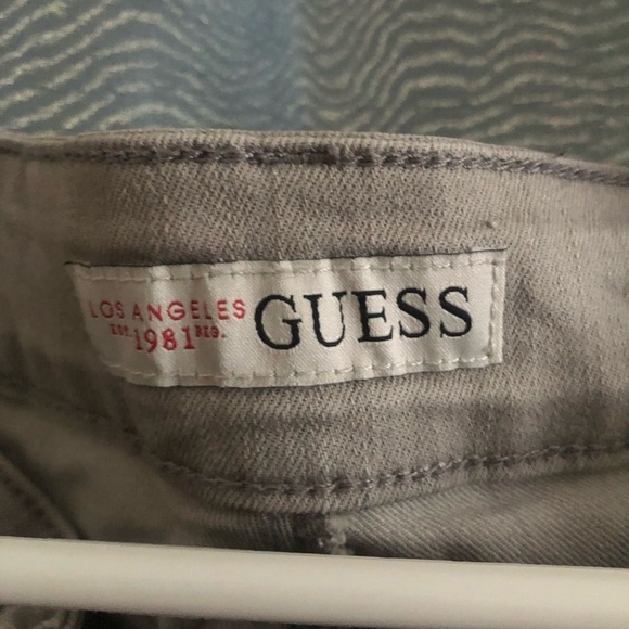 VintageGuess Light Gray jeans with fringe bottom-27” by 32” like new shape - Picture 4 of 11